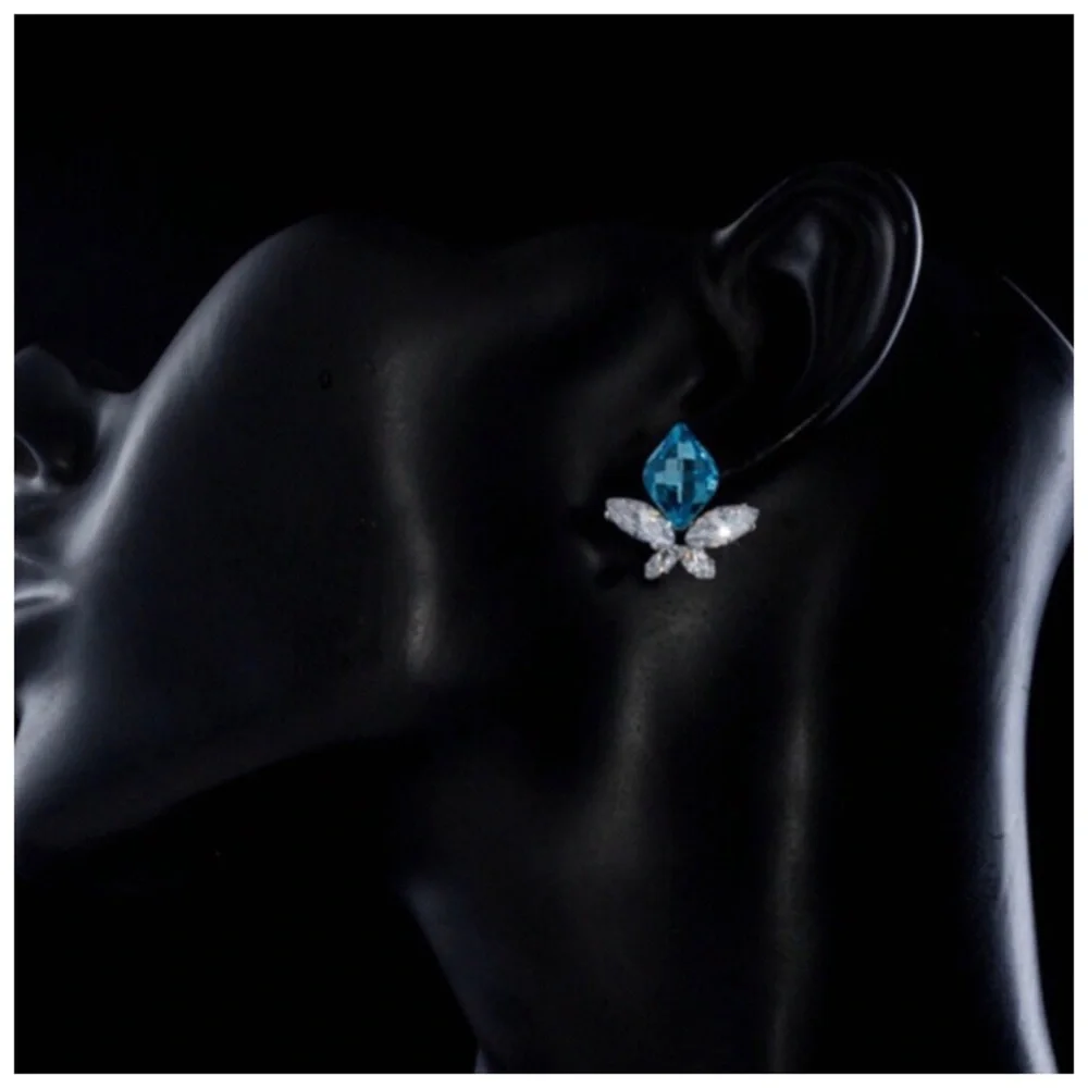 🌺 Swarovski Crystals The Elitha Blossom Earrings - Picture 3 of 3